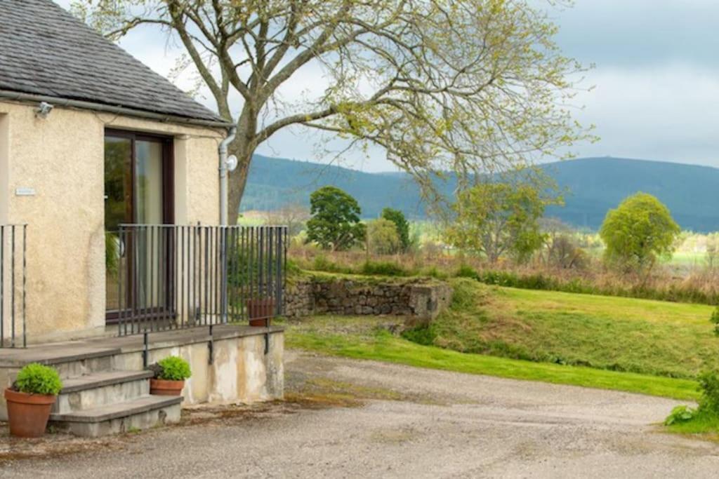 Foulis Cottage, Foulis Estate, Highland Scotland Ardullie Exteriör bild